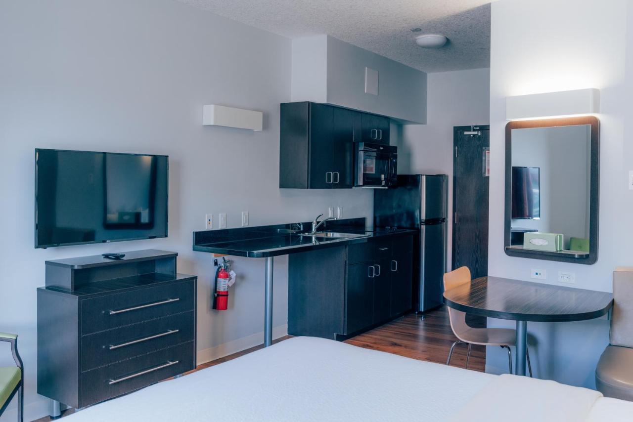 Motel 6 Airdrie Dış mekan fotoğraf