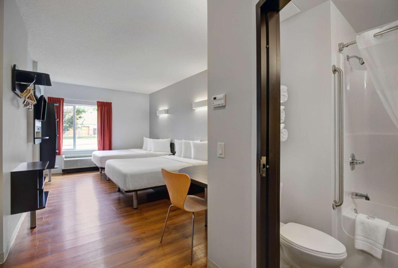 Motel 6 Airdrie Dış mekan fotoğraf