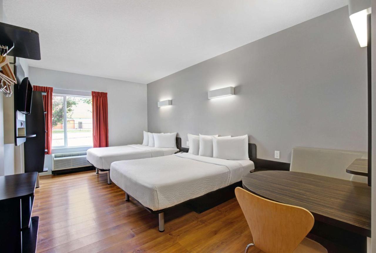 Motel 6 Airdrie Dış mekan fotoğraf