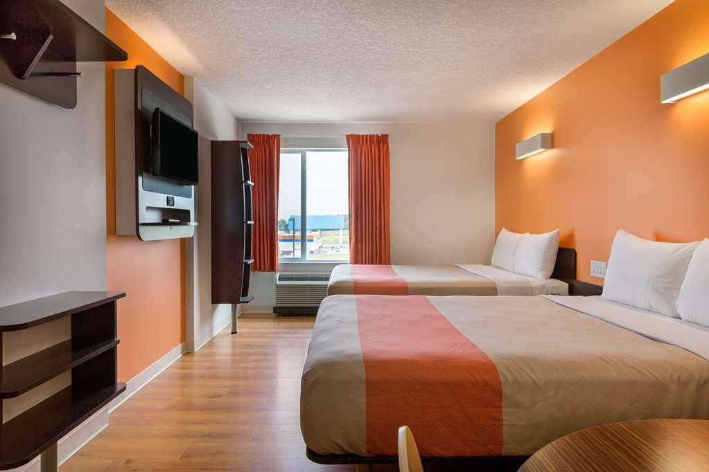 Motel 6 Airdrie Oda fotoğraf