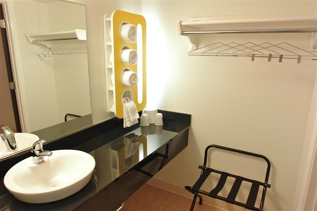Motel 6 Airdrie Oda fotoğraf