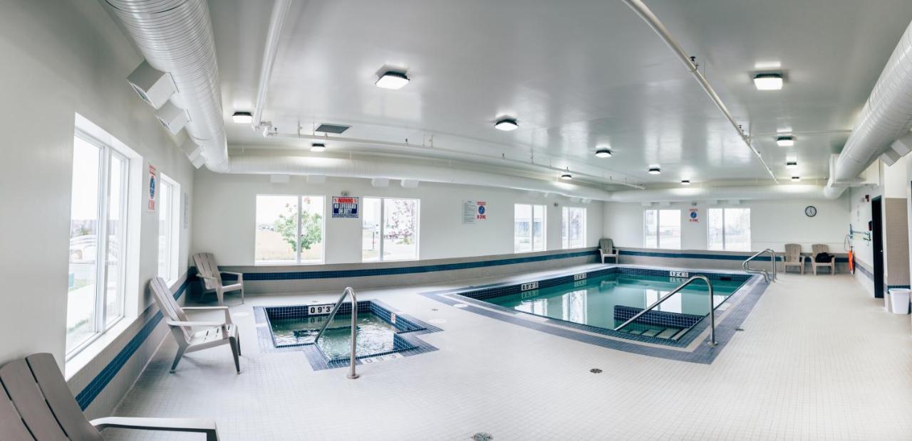 Motel 6 Airdrie Dış mekan fotoğraf